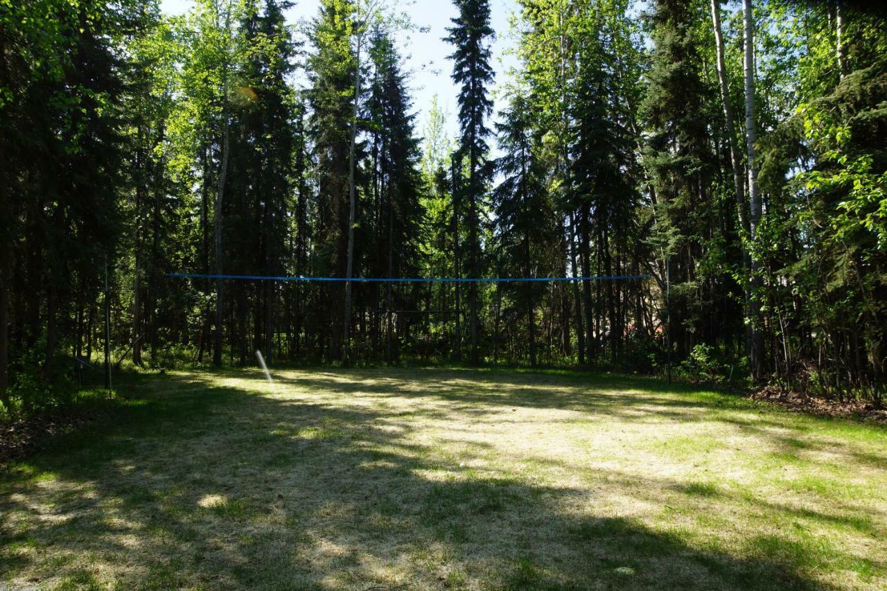 Sven'S Basecamp Hostel Fairbanks Exterior photo